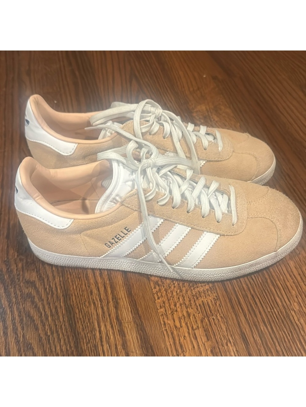 Adidas Gazelle Women’s 8, fits like 8.5/9